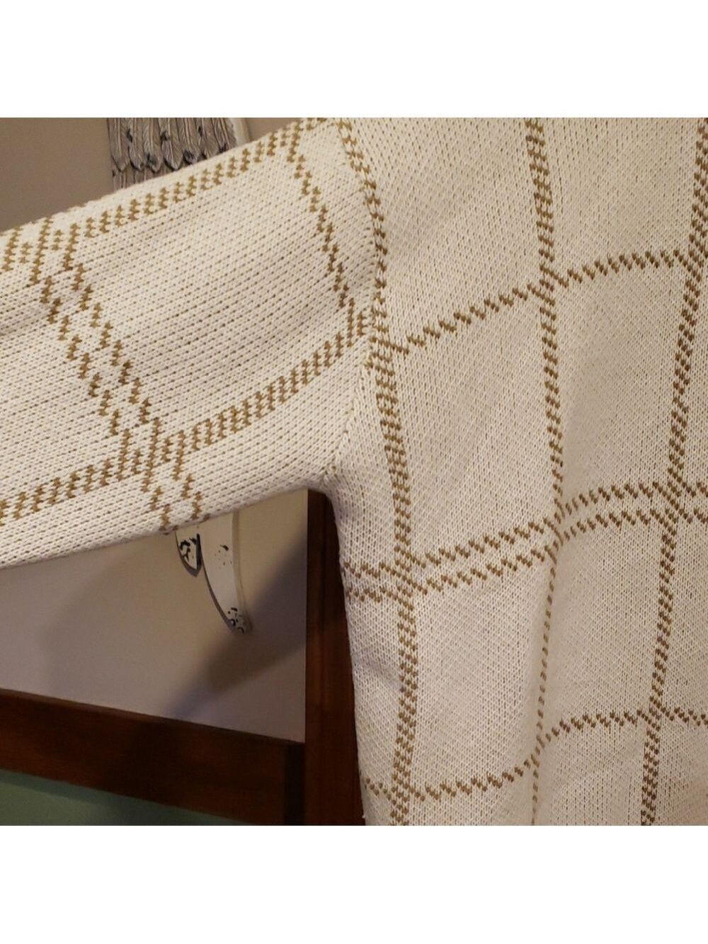 JODIFL Cream and Tan Checkered Turtleneck Sweater - Picture 11 of 13